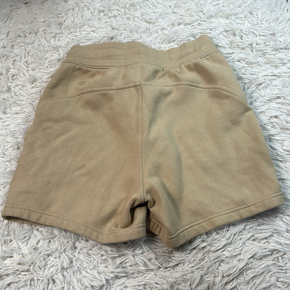 Lululemon Scuba High-Rise Short 5" Trench - Picture 4 of 6